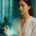 Mujer sintiendo su campo energético con las manos · aprender a sanar en un día · taller presencial